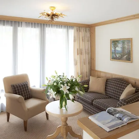 Jenewein 4* 오베르구르글