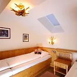 Jenewein 4*