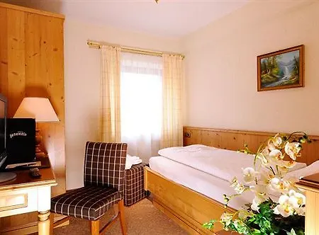 Szálloda Jenewein 4*