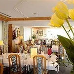 Hotel Jenewein 4*