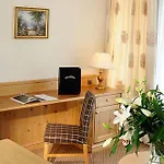Jenewein Hotel