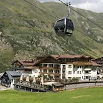Jenewein Hotel
